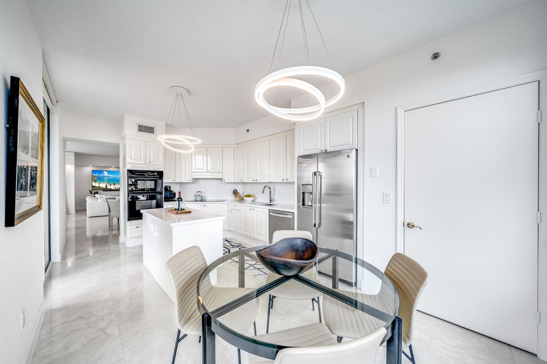 Active With Contract: $2,350,000 (3 beds, 3 baths, 2661 Square Feet)