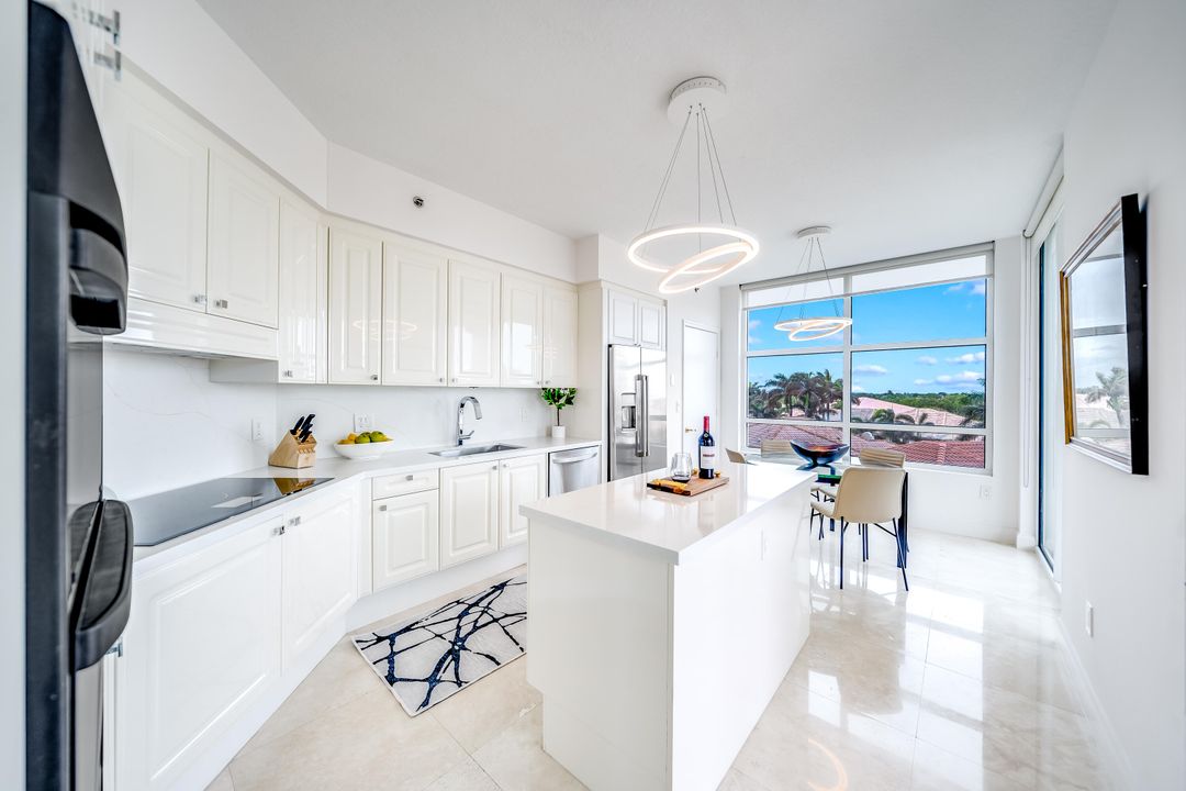 Active With Contract: $2,350,000 (3 beds, 3 baths, 2661 Square Feet)