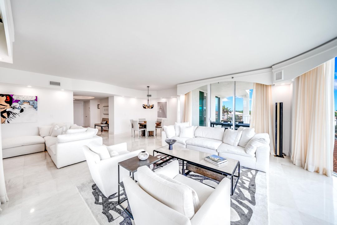 Active With Contract: $2,350,000 (3 beds, 3 baths, 2661 Square Feet)