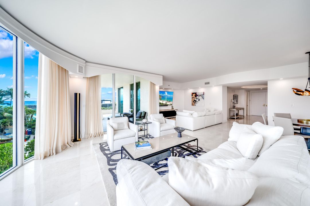 Active With Contract: $2,350,000 (3 beds, 3 baths, 2661 Square Feet)