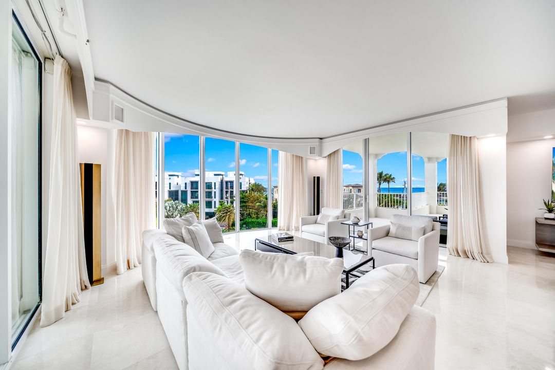 Active With Contract: $2,350,000 (3 beds, 3 baths, 2661 Square Feet)