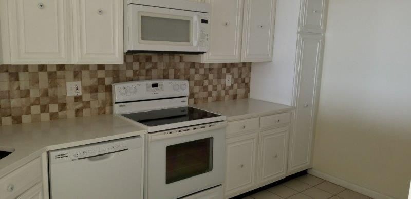 For Rent: $2,500 (2 beds, 2 baths, 1206 Square Feet)