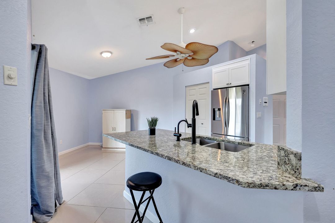 For Sale: $434,900 (4 beds, 2 baths, 1945 Square Feet)