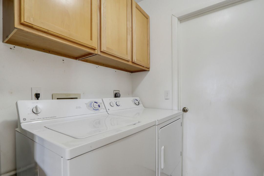 For Sale: $350,000 (3 beds, 2 baths, 1530 Square Feet)