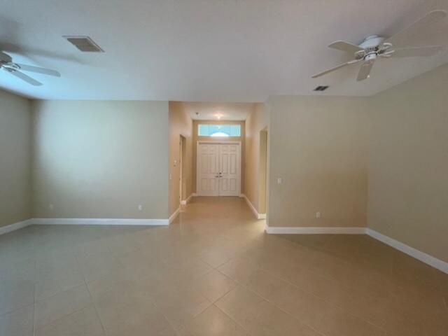Active With Contract: $3,450 (3 beds, 2 baths, 2046 Square Feet)