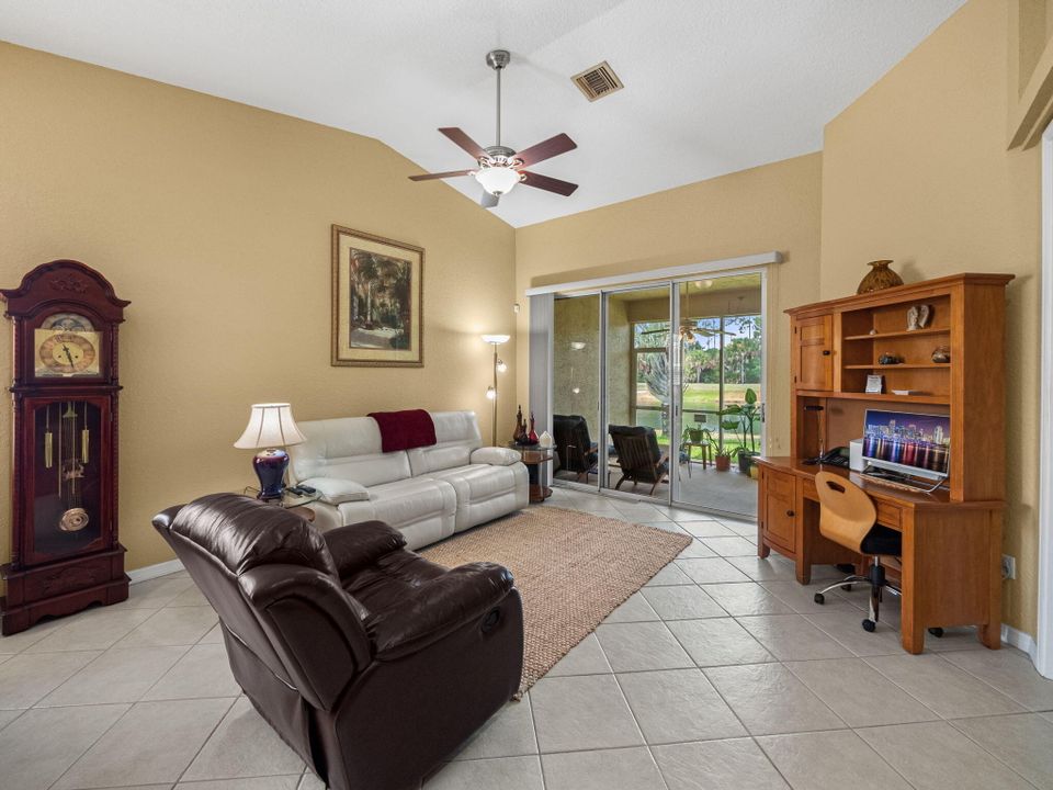 For Sale: $429,900 (2 beds, 2 baths, 1209 Square Feet)