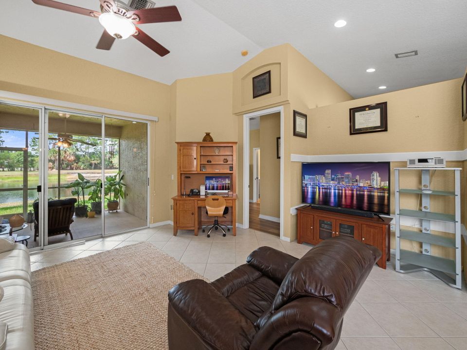 For Sale: $429,900 (2 beds, 2 baths, 1209 Square Feet)