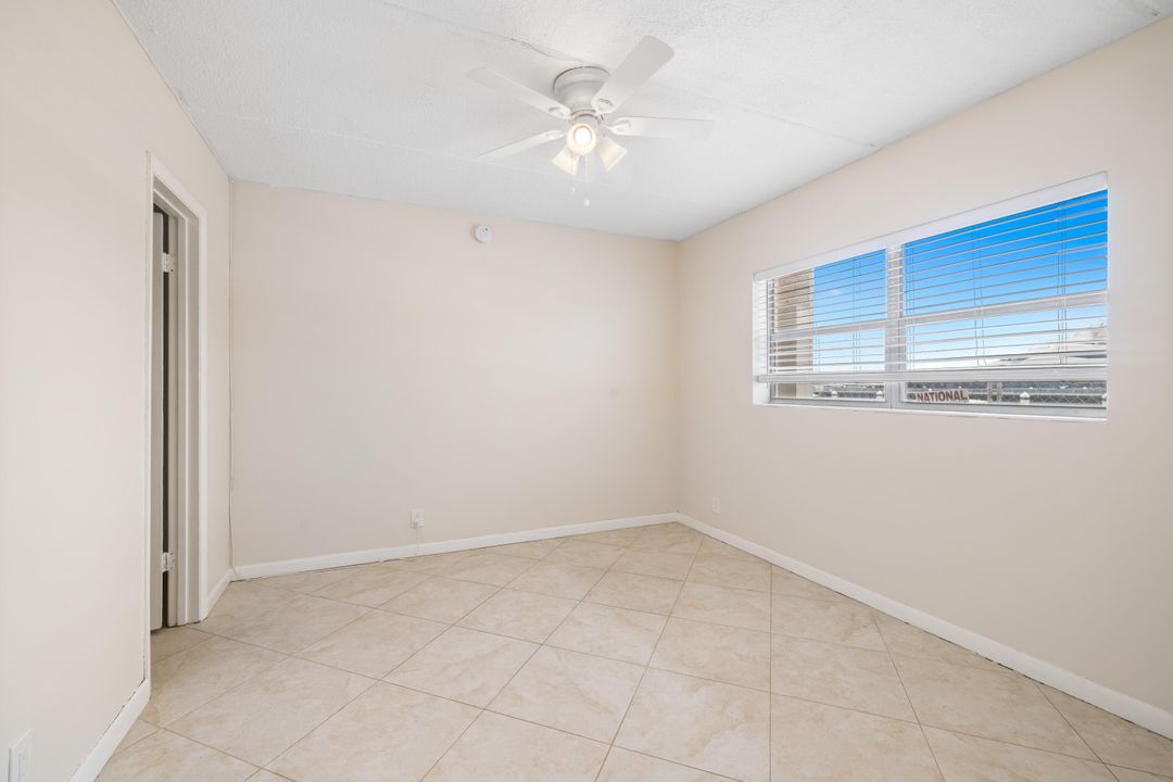 For Rent: $2,000 (2 beds, 2 baths, 870 Square Feet)