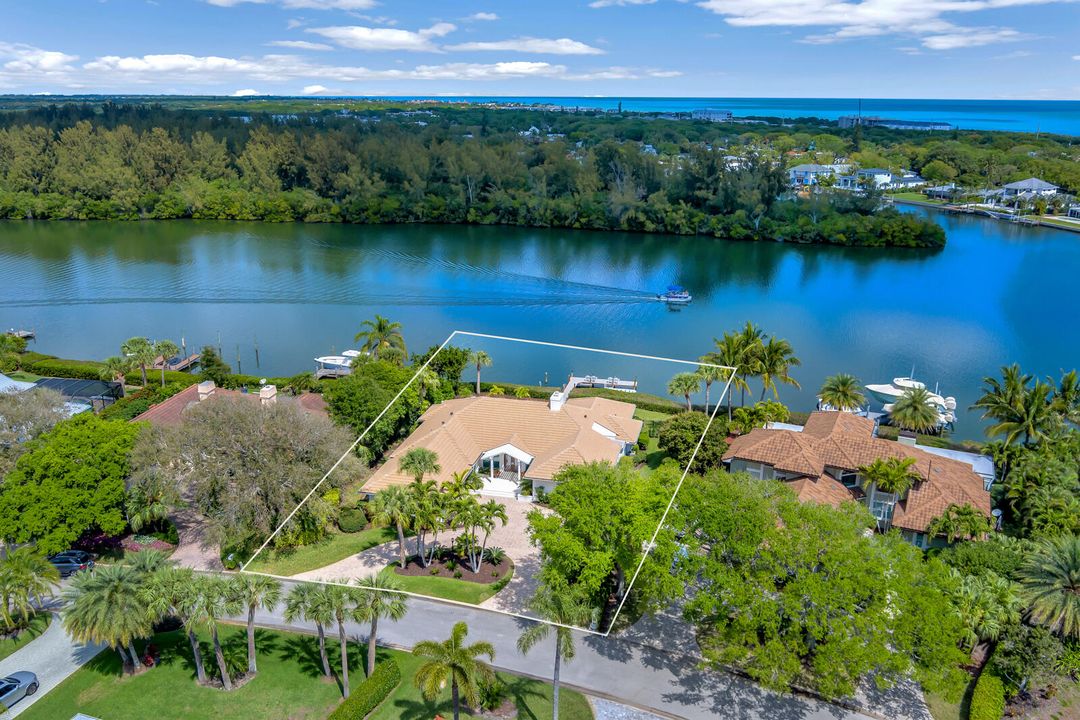 For Sale: $3,800,000 (3 beds, 3 baths, 3624 Square Feet)