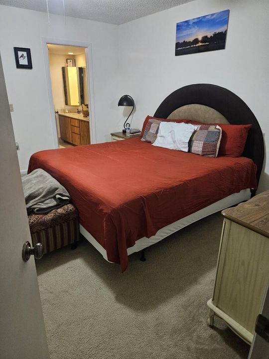 For Rent: $2,200 (2 beds, 2 baths, 1236 Square Feet)