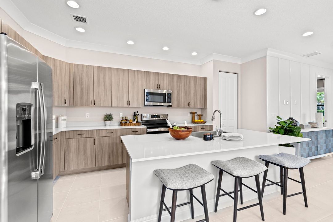 Active With Contract: $3,500 (3 beds, 2 baths, 1662 Square Feet)