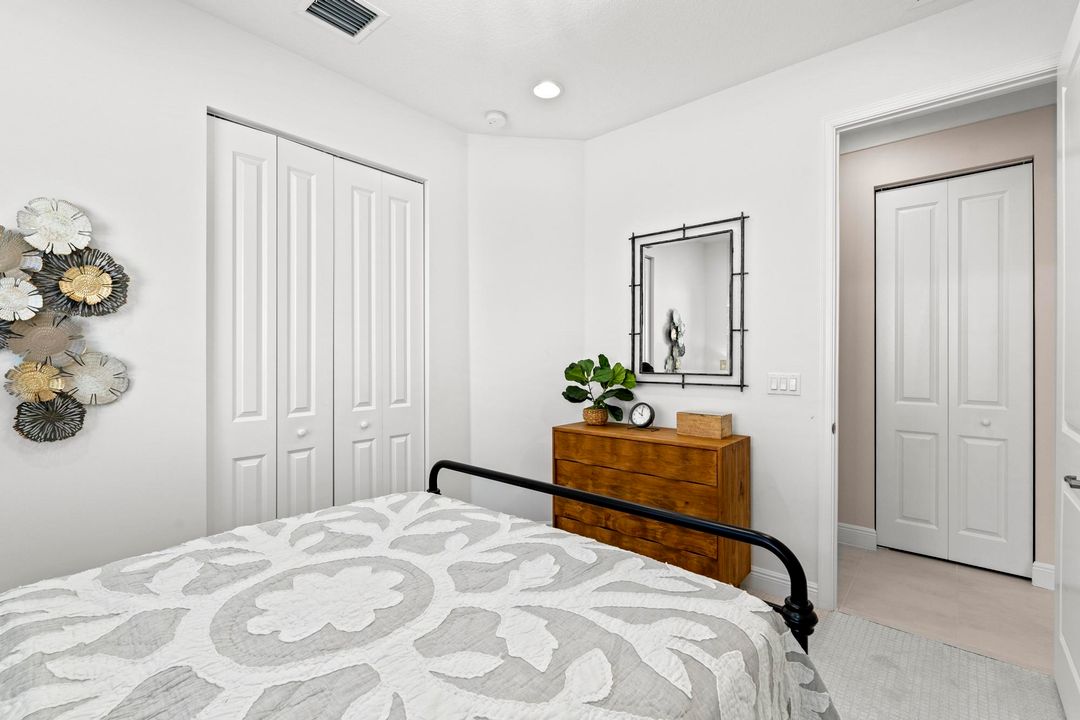 Active With Contract: $3,500 (3 beds, 2 baths, 1662 Square Feet)