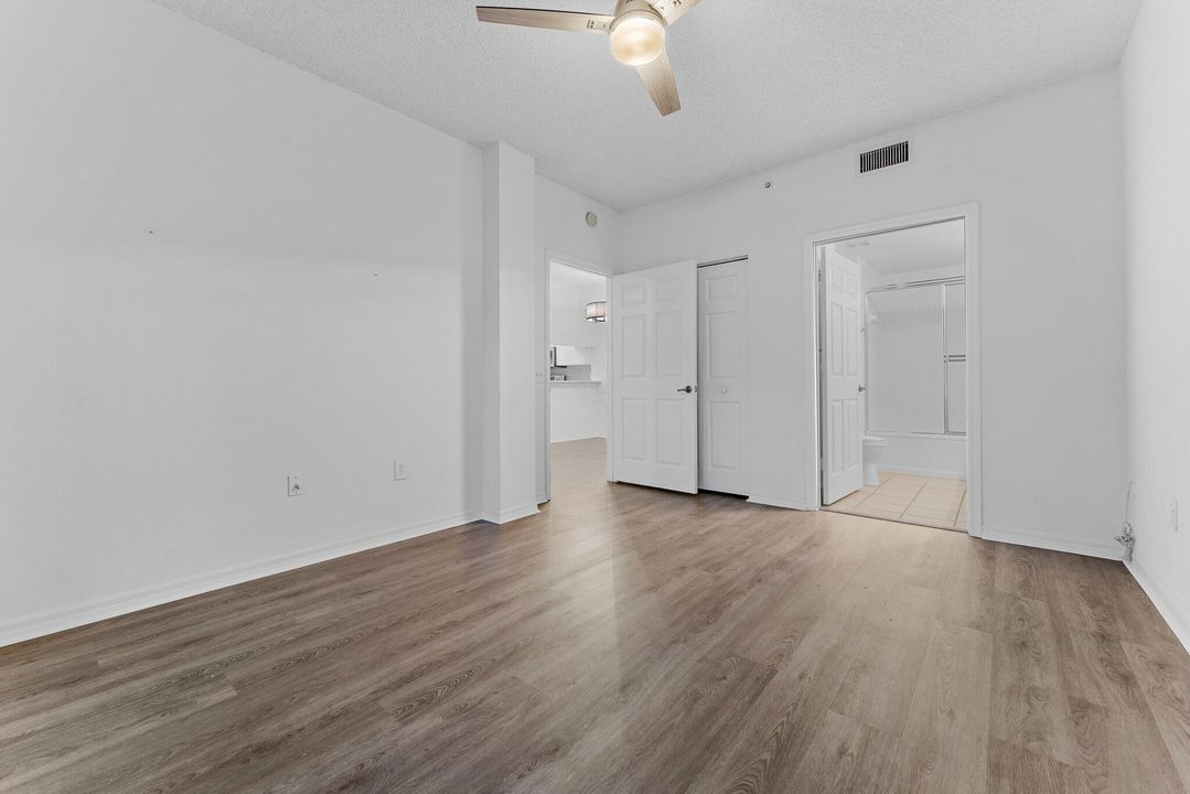 For Rent: $2,750 (2 beds, 2 baths, 1088 Square Feet)