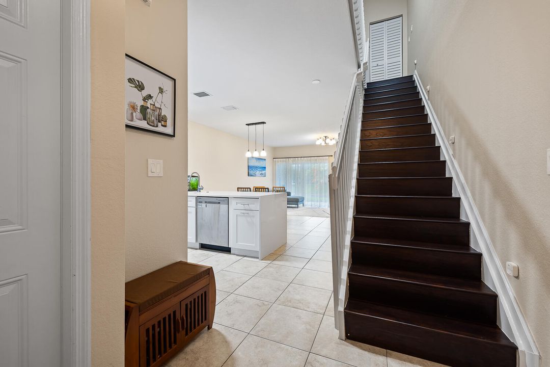 Active With Contract: $2,750 (3 beds, 2 baths, 1428 Square Feet)