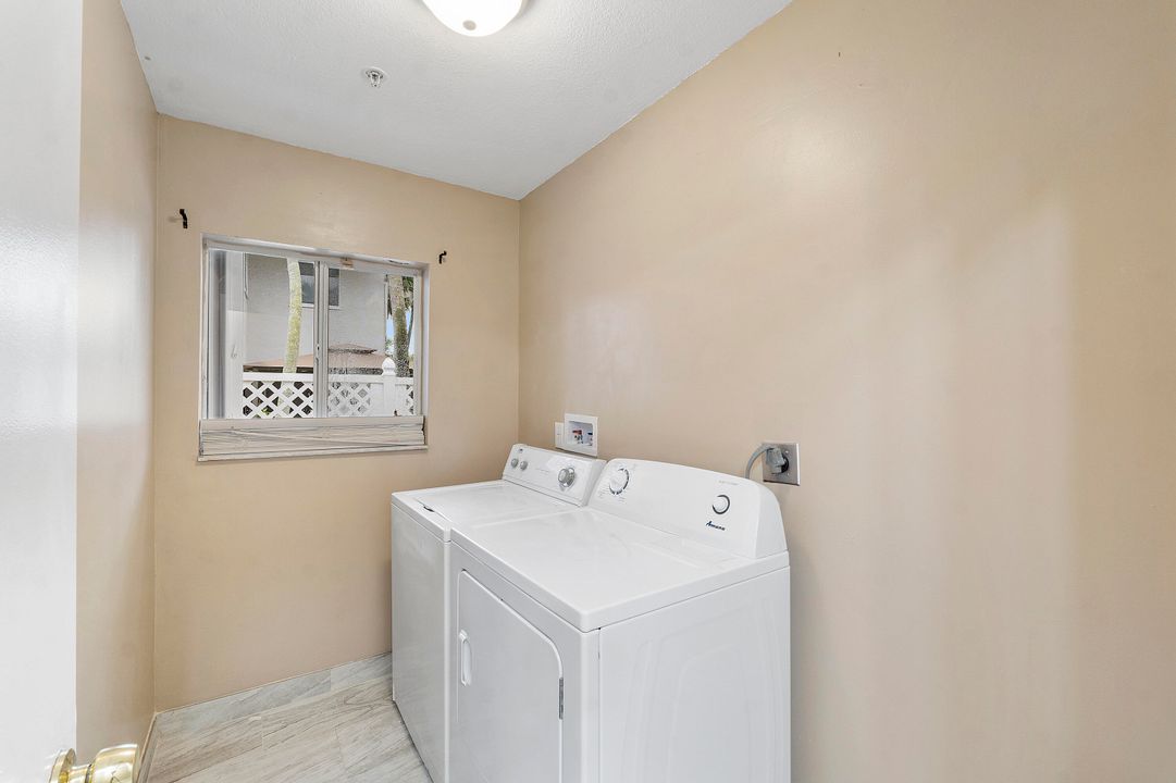 Active With Contract: $4,500 (5 beds, 2 baths, 1868 Square Feet)