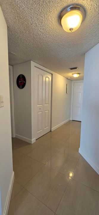 Active With Contract: $208,800 (2 beds, 2 baths, 1120 Square Feet)