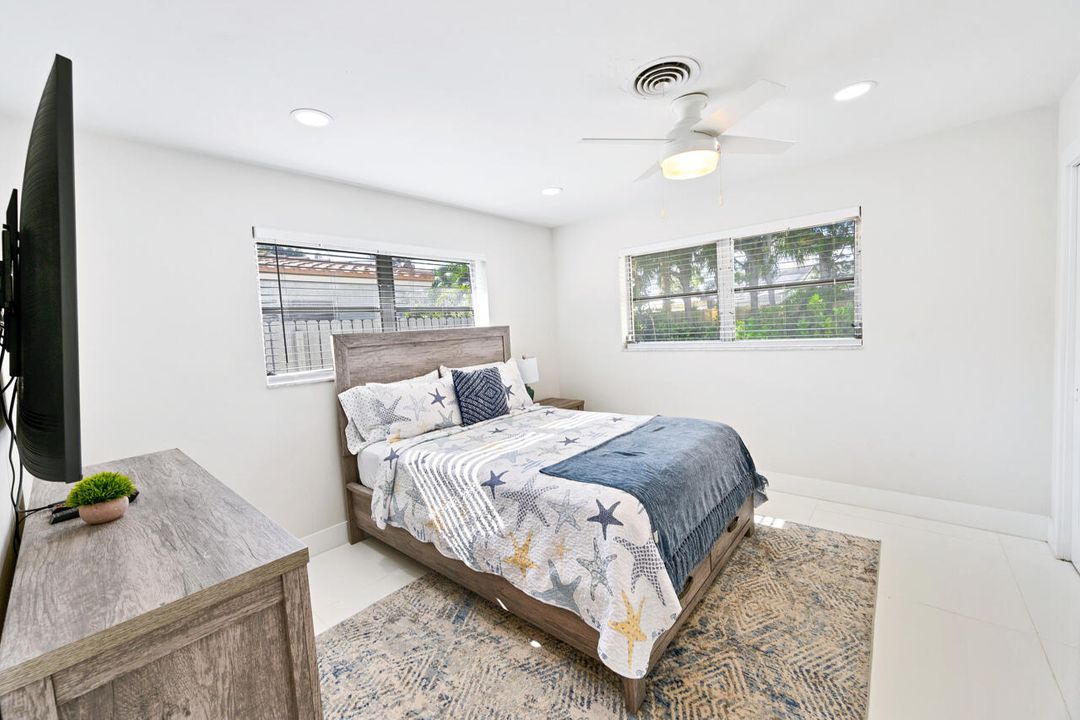 Active With Contract: $899,000 (3 beds, 2 baths, 2184 Square Feet)