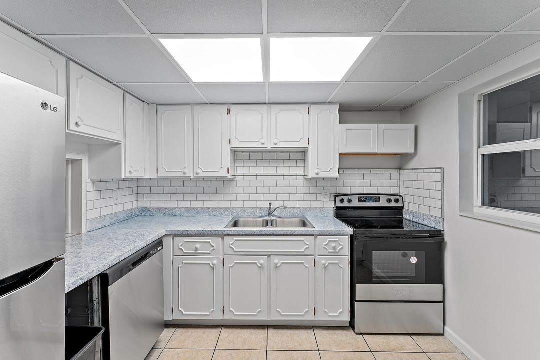 For Sale: $205,000 (2 beds, 2 baths, 1032 Square Feet)