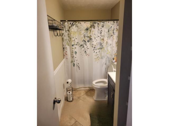 For Sale: $342,500 (3 beds, 2 baths, 1657 Square Feet)