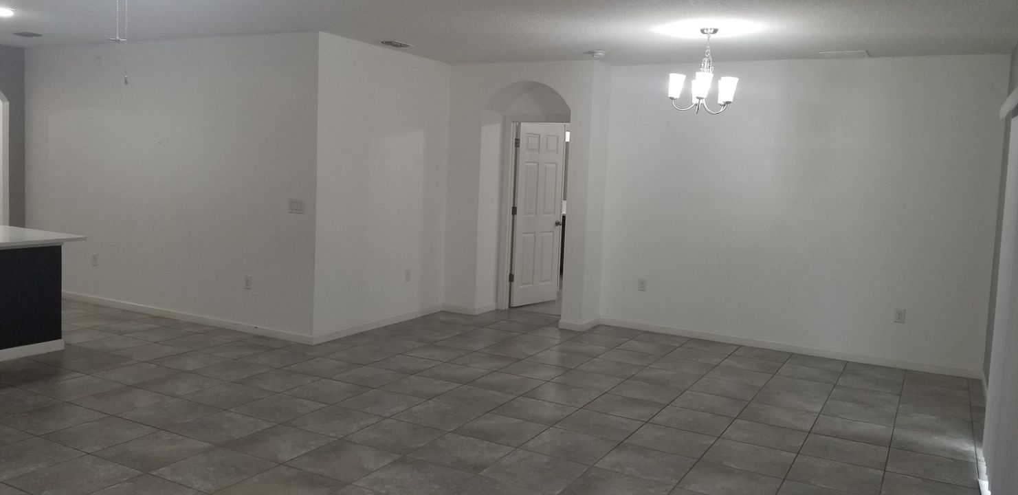 For Rent: $2,900 (4 beds, 2 baths, 1955 Square Feet)