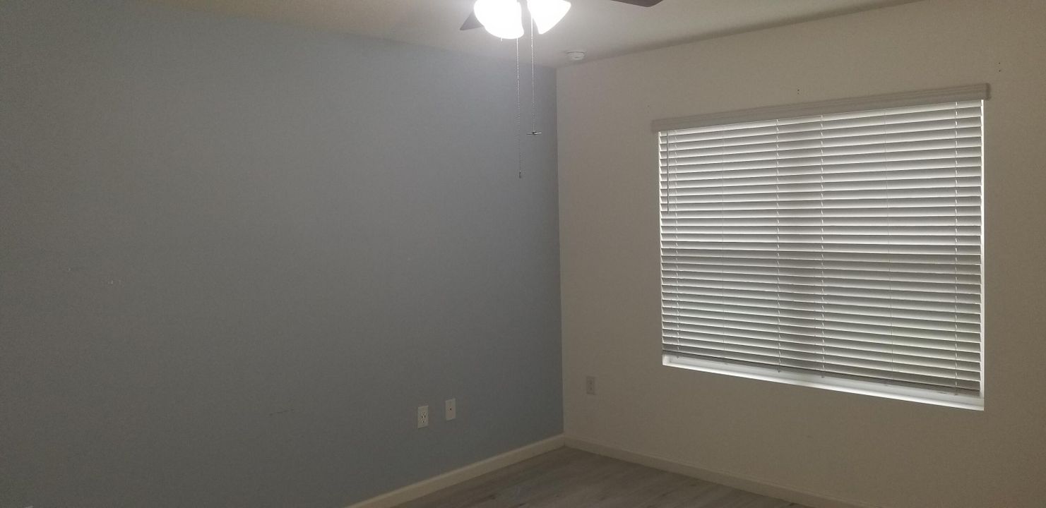 For Rent: $2,900 (4 beds, 2 baths, 1955 Square Feet)