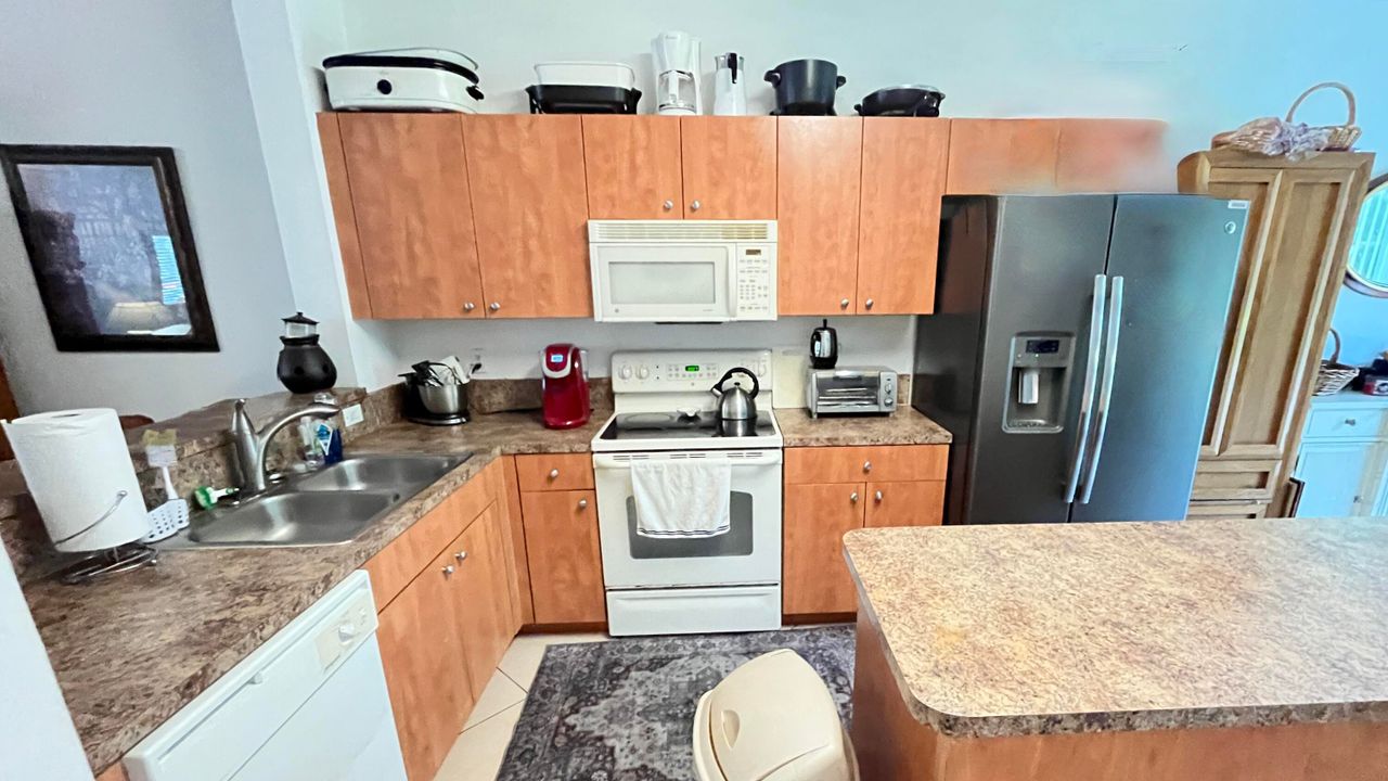 For Sale: $265,000 (3 beds, 2 baths, 1318 Square Feet)