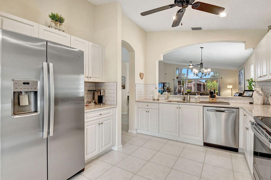 For Sale: $550,000 (3 beds, 2 baths, 1676 Square Feet)