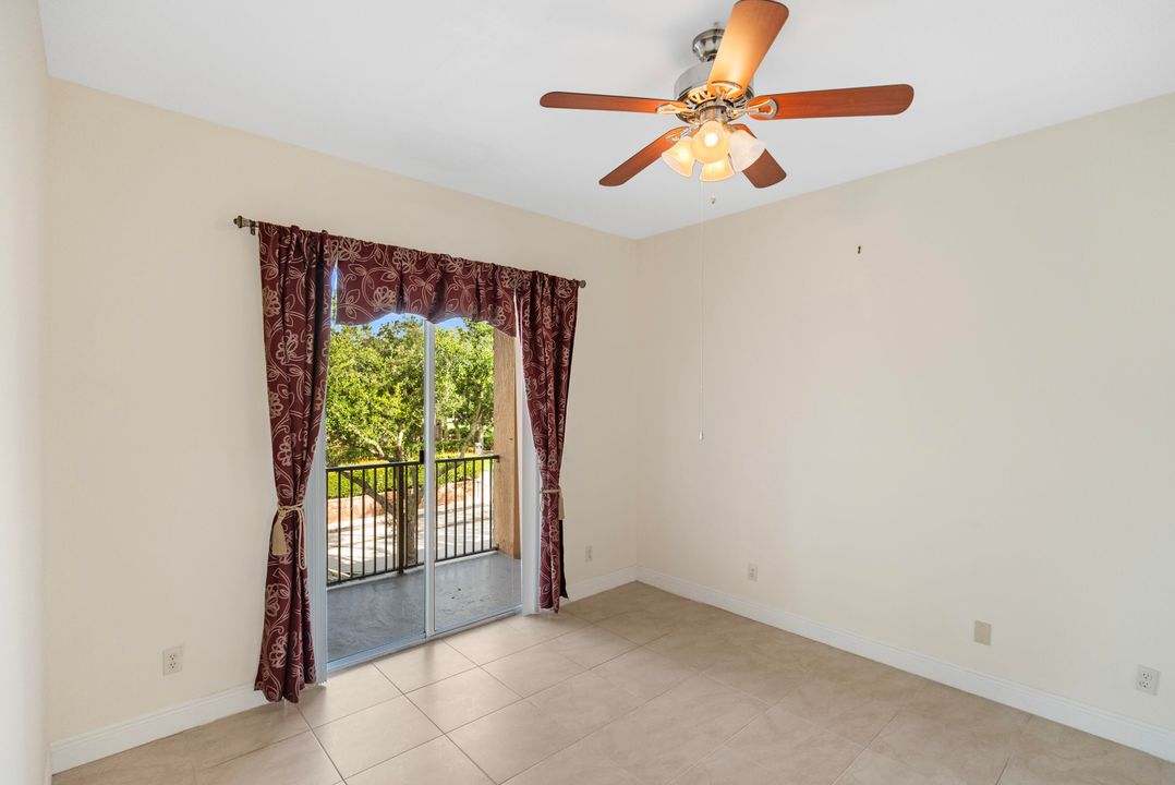 For Sale: $289,900 (2 beds, 2 baths, 1231 Square Feet)