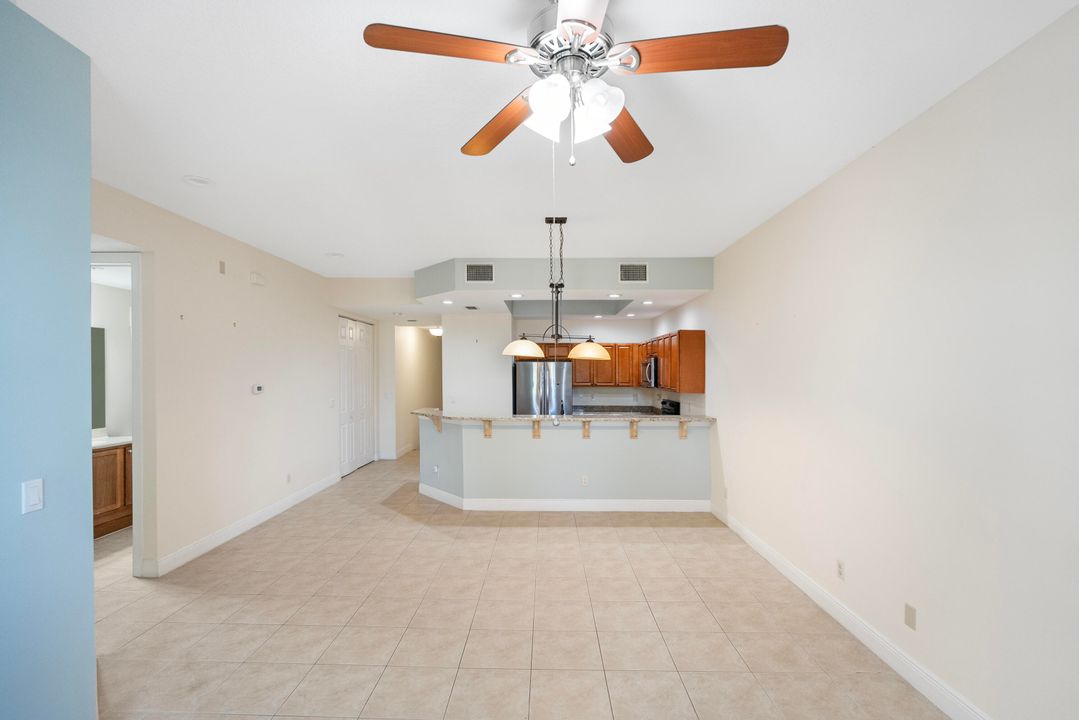 For Sale: $289,900 (2 beds, 2 baths, 1231 Square Feet)