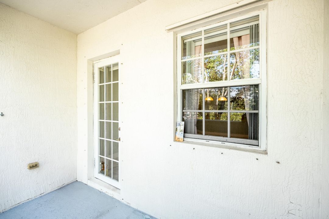 For Sale: $289,900 (2 beds, 2 baths, 1231 Square Feet)