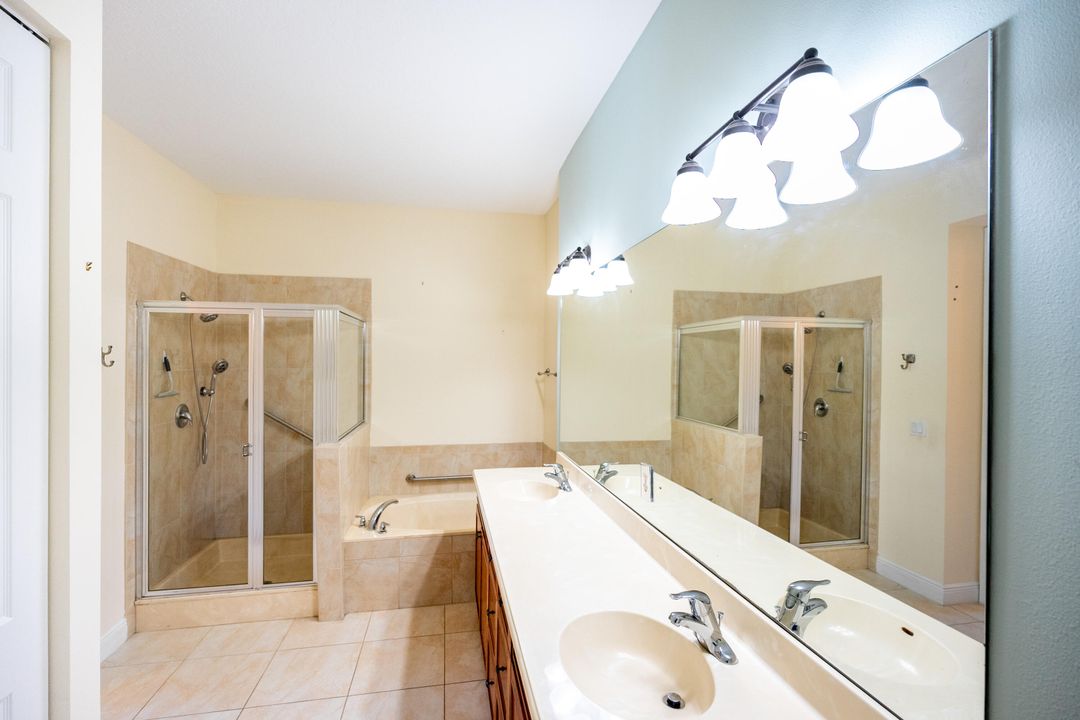 For Sale: $289,900 (2 beds, 2 baths, 1231 Square Feet)