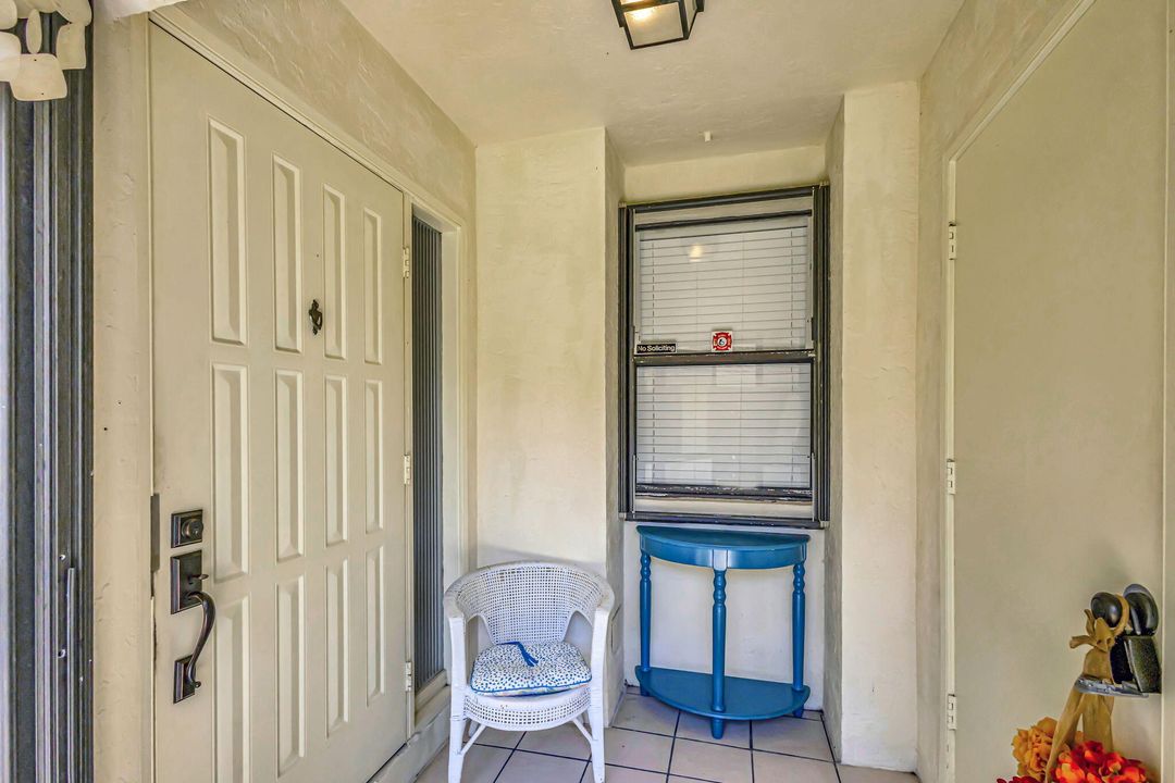 For Sale: $449,900 (2 beds, 2 baths, 1371 Square Feet)