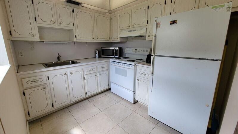 For Rent: $1,785 (2 beds, 2 baths, 880 Square Feet)