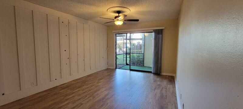 For Rent: $1,750 (1 beds, 1 baths, 870 Square Feet)