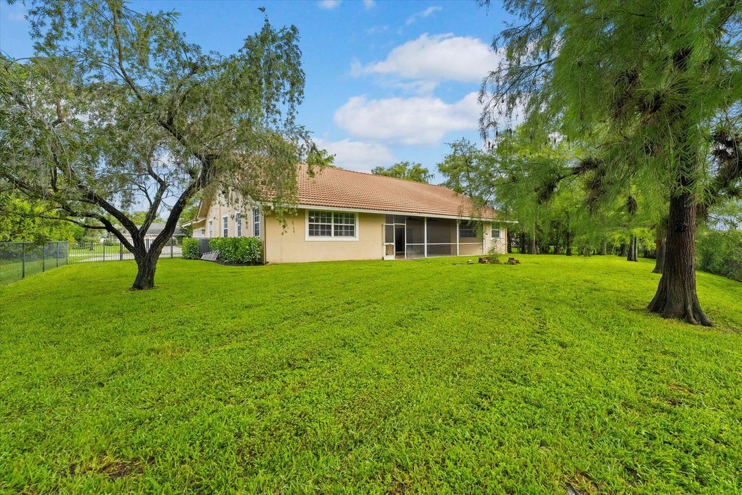 For Sale: $825,000 (4 beds, 2 baths, 2537 Square Feet)