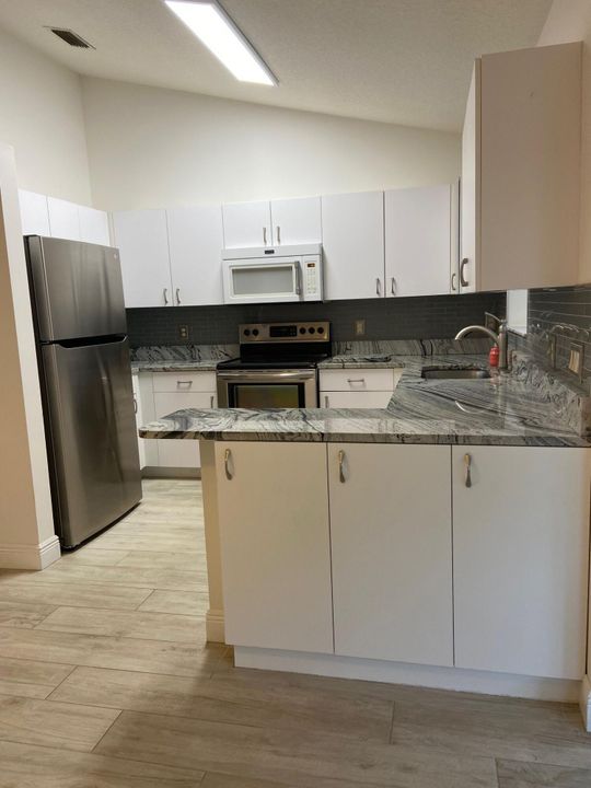 For Sale: $274,500 (2 beds, 2 baths, 1536 Square Feet)