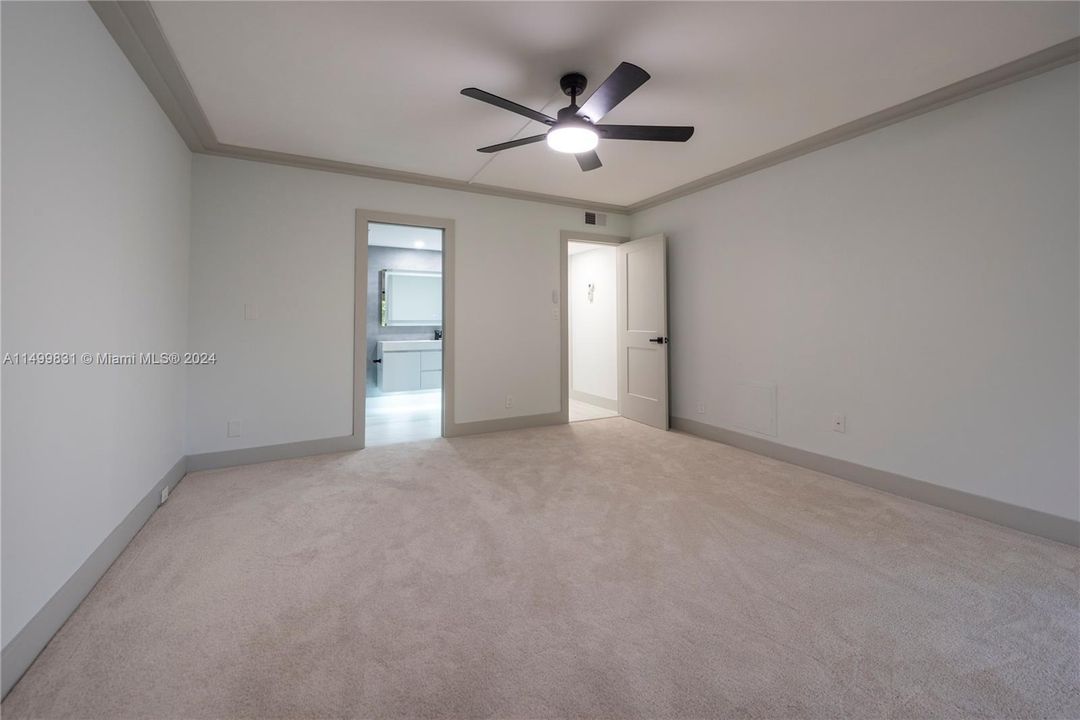 For Sale: $269,900 (2 beds, 2 baths, 1156 Square Feet)