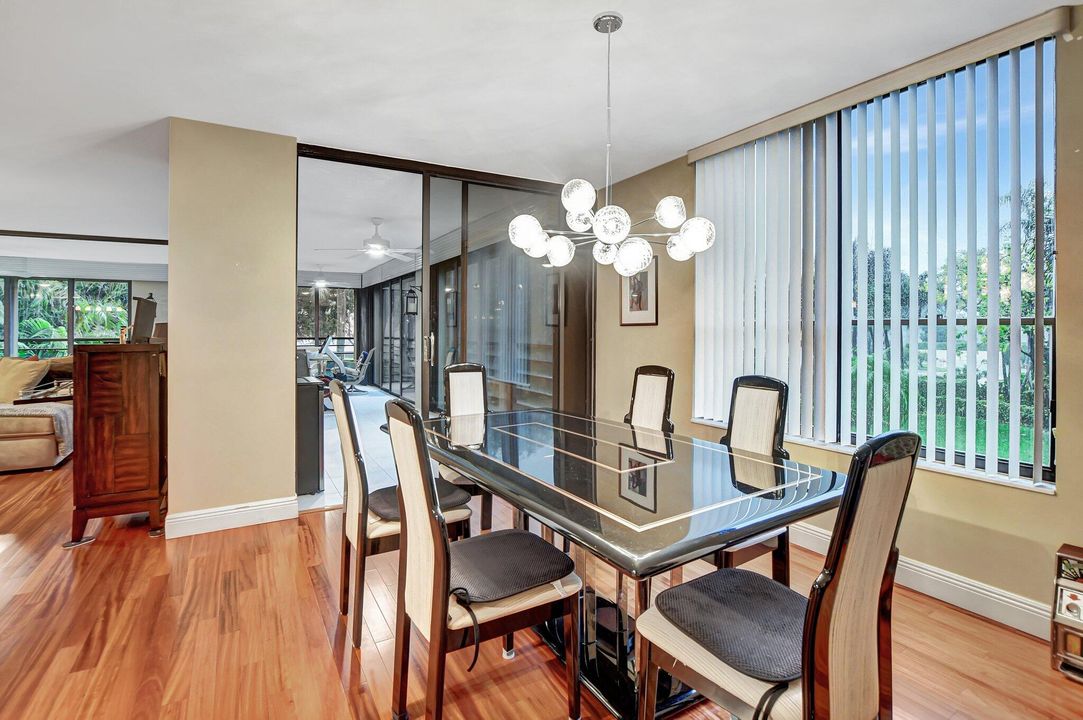 For Sale: $669,000 (3 beds, 2 baths, 2487 Square Feet)