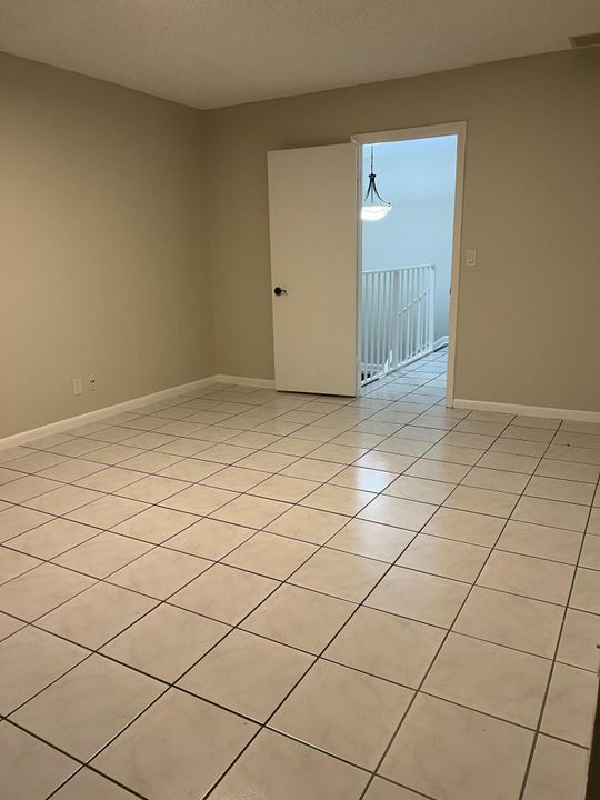 For Rent: $2,750 (2 beds, 2 baths, 1687 Square Feet)