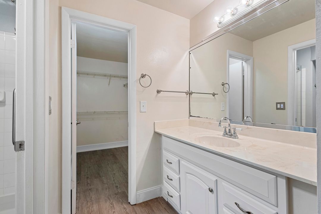 For Sale: $274,900 (2 beds, 2 baths, 1246 Square Feet)