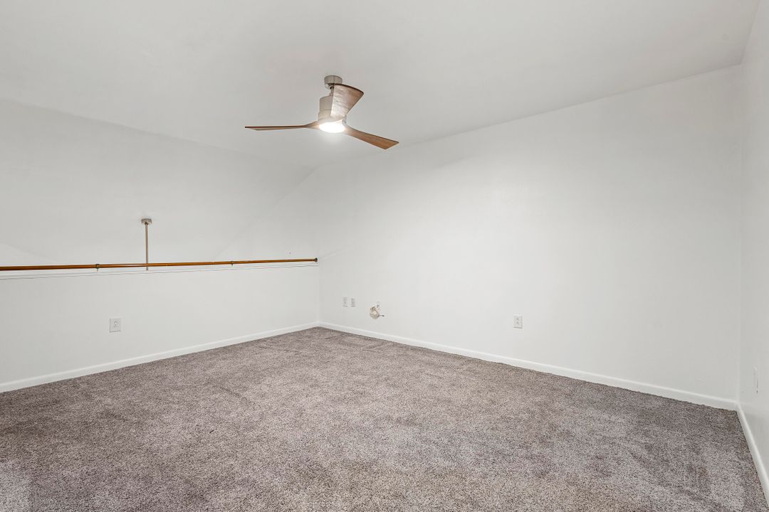 For Sale: $274,900 (2 beds, 2 baths, 1246 Square Feet)