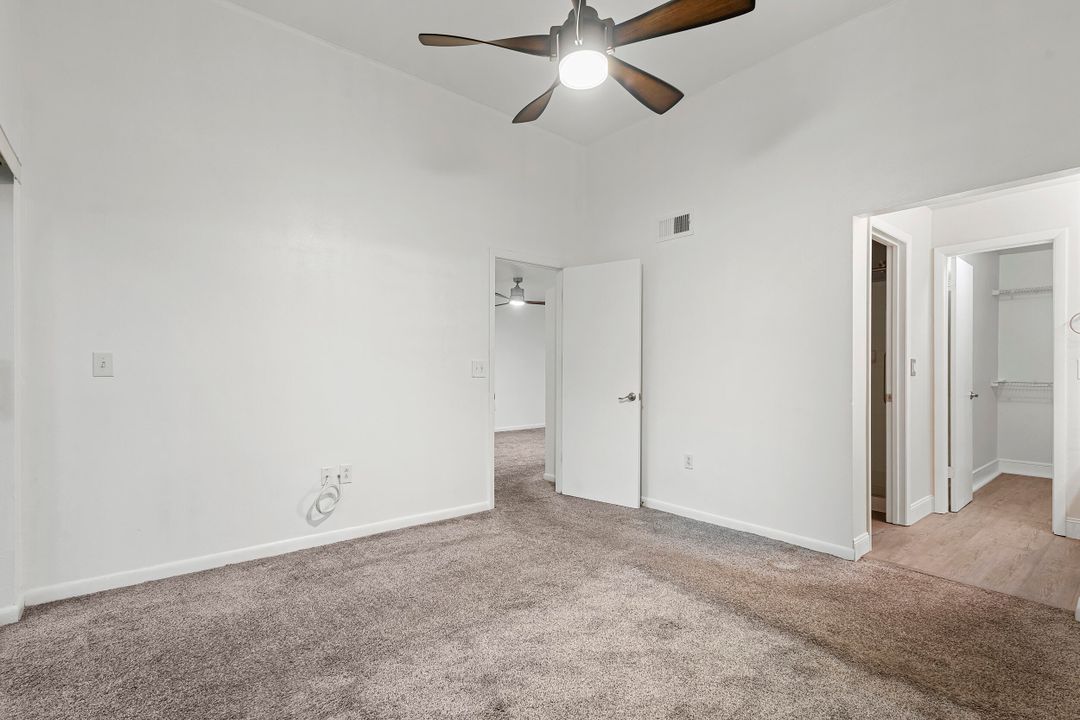 For Sale: $274,900 (2 beds, 2 baths, 1246 Square Feet)