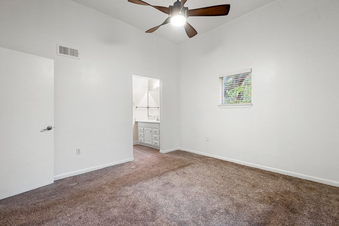 For Sale: $274,900 (2 beds, 2 baths, 1246 Square Feet)