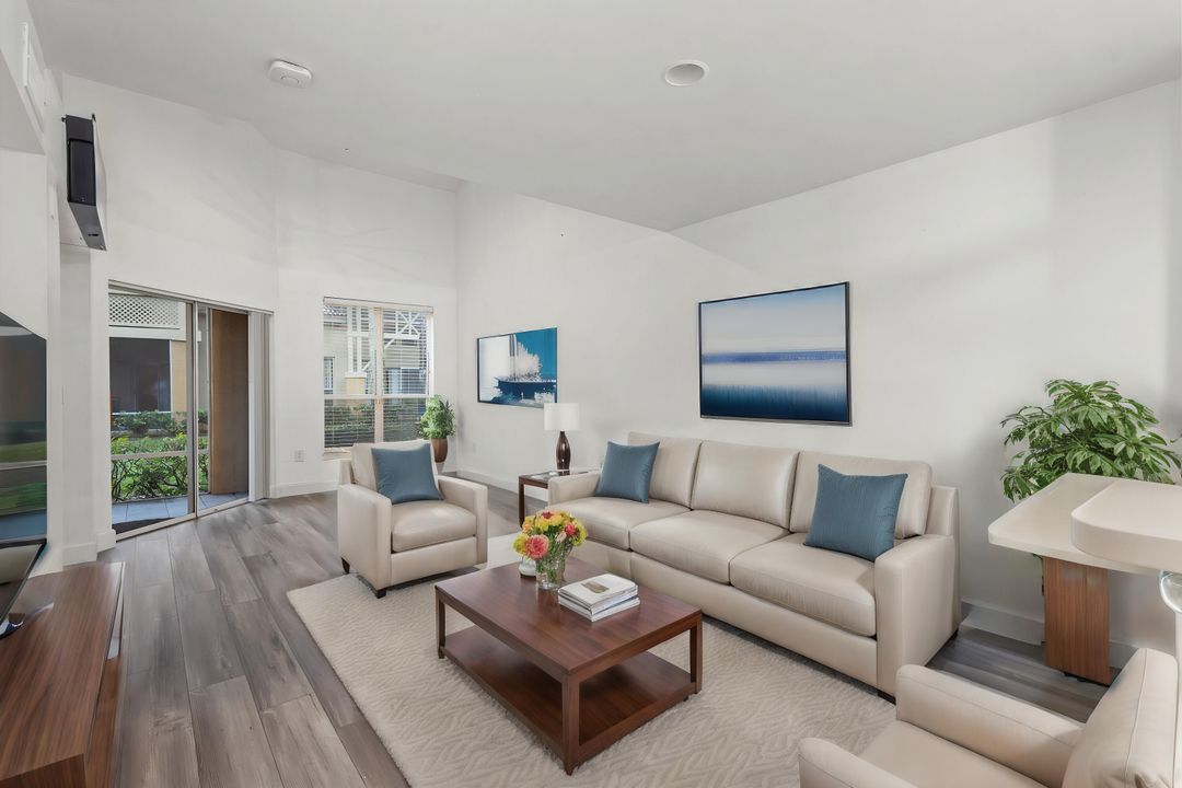 For Sale: $274,900 (2 beds, 2 baths, 1246 Square Feet)