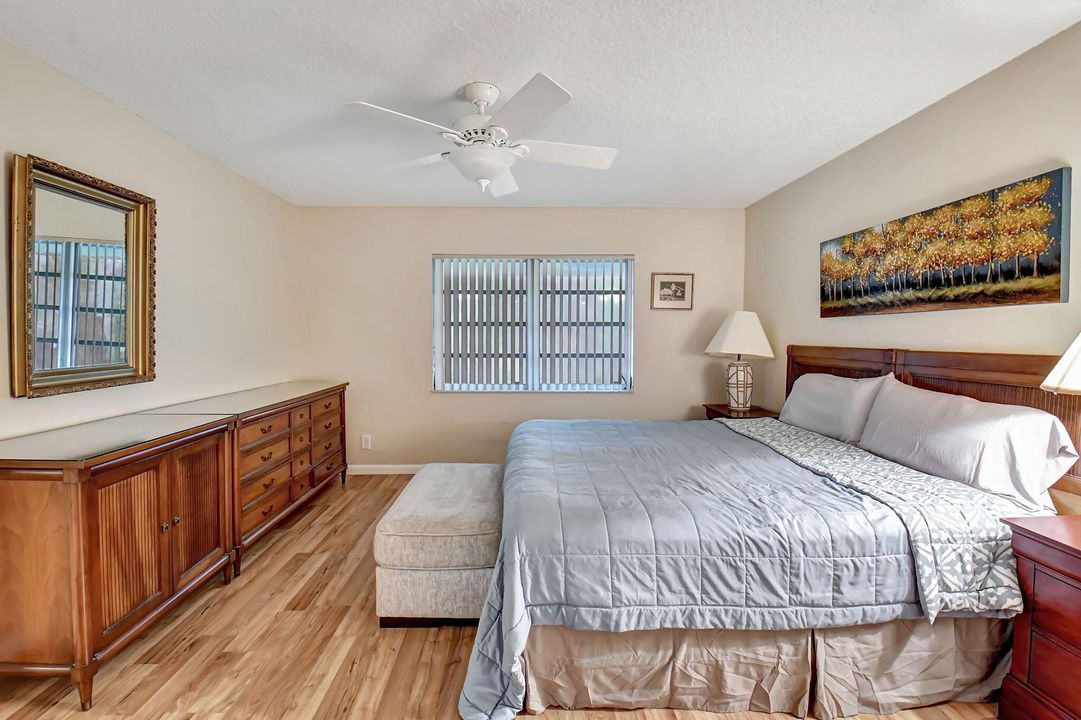 For Sale: $212,000 (2 beds, 2 baths, 1005 Square Feet)