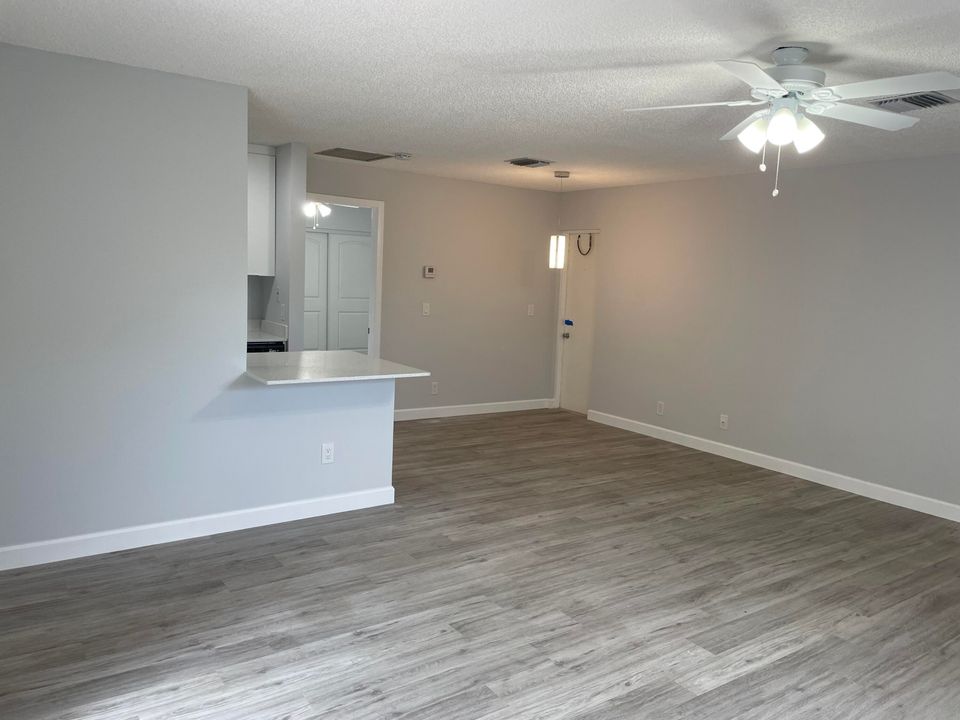 For Rent: $1,750 (1 beds, 1 baths, 750 Square Feet)