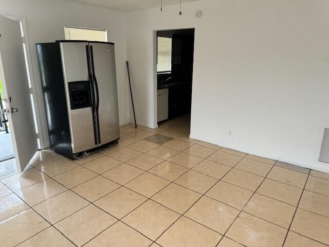 For Sale: $175,000 (2 beds, 2 baths, 1031 Square Feet)