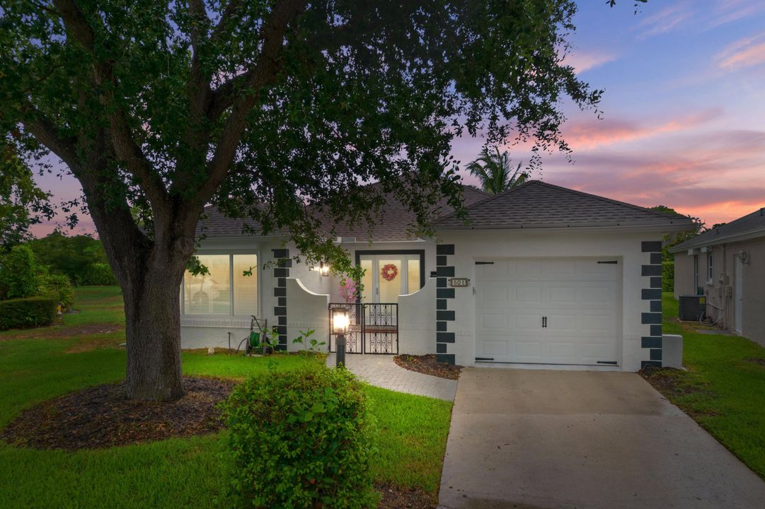 Active With Contract: $675,000 (3 beds, 3 baths, 1940 Square Feet)