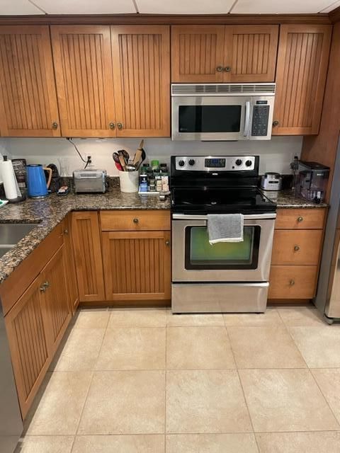 For Rent: $2,000 (2 beds, 2 baths, 1053 Square Feet)