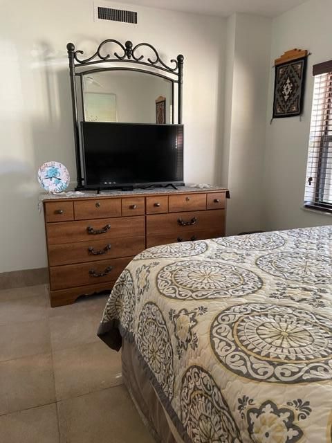 For Rent: $2,000 (2 beds, 2 baths, 1053 Square Feet)